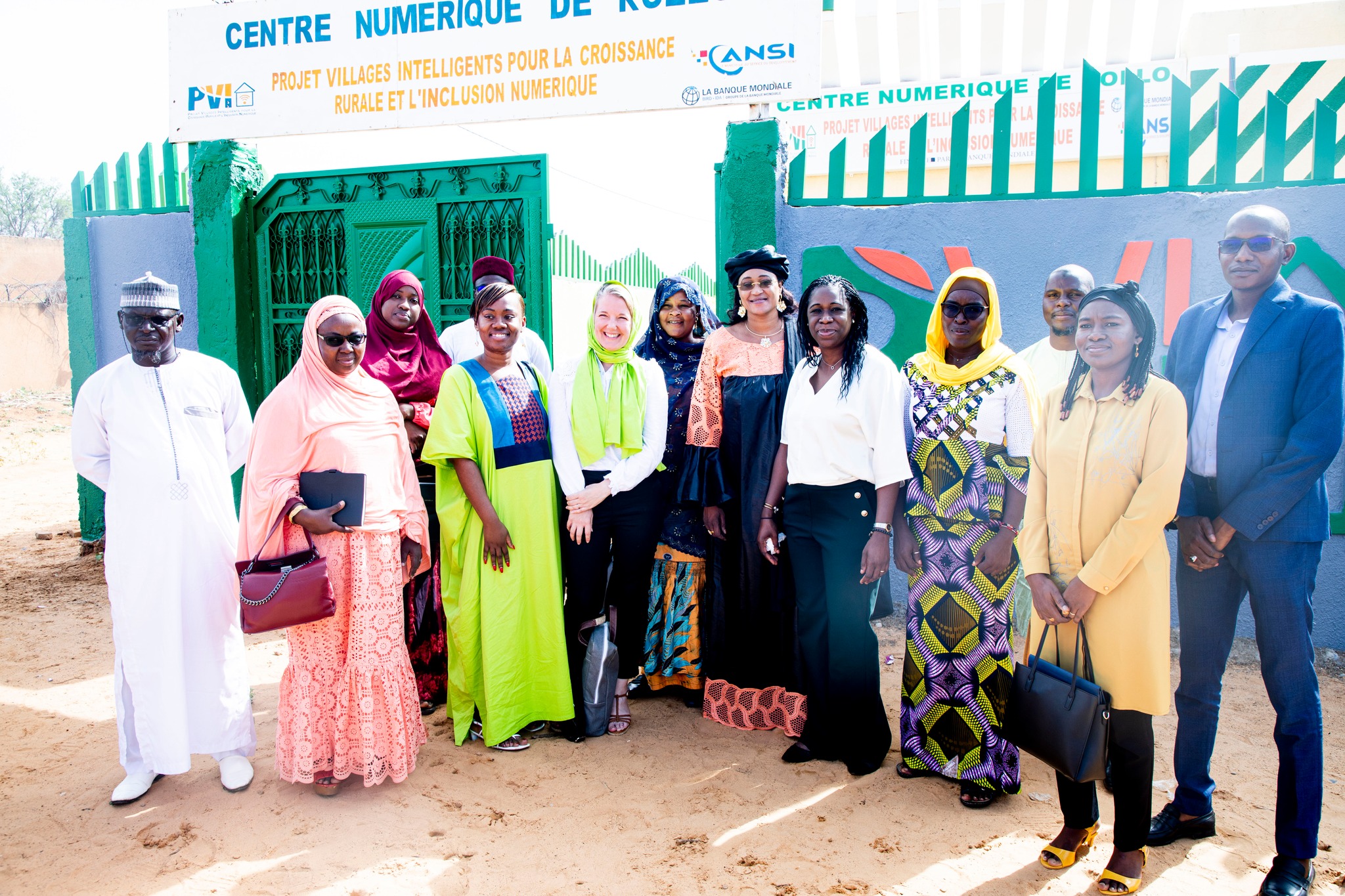 Visite d’une délégation de la Banque Mondiale au centre numérique de Kollo